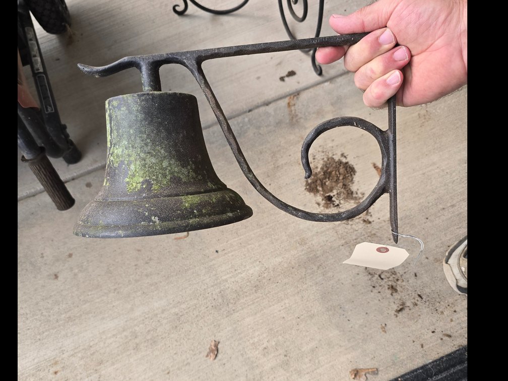 Iron hanging bell