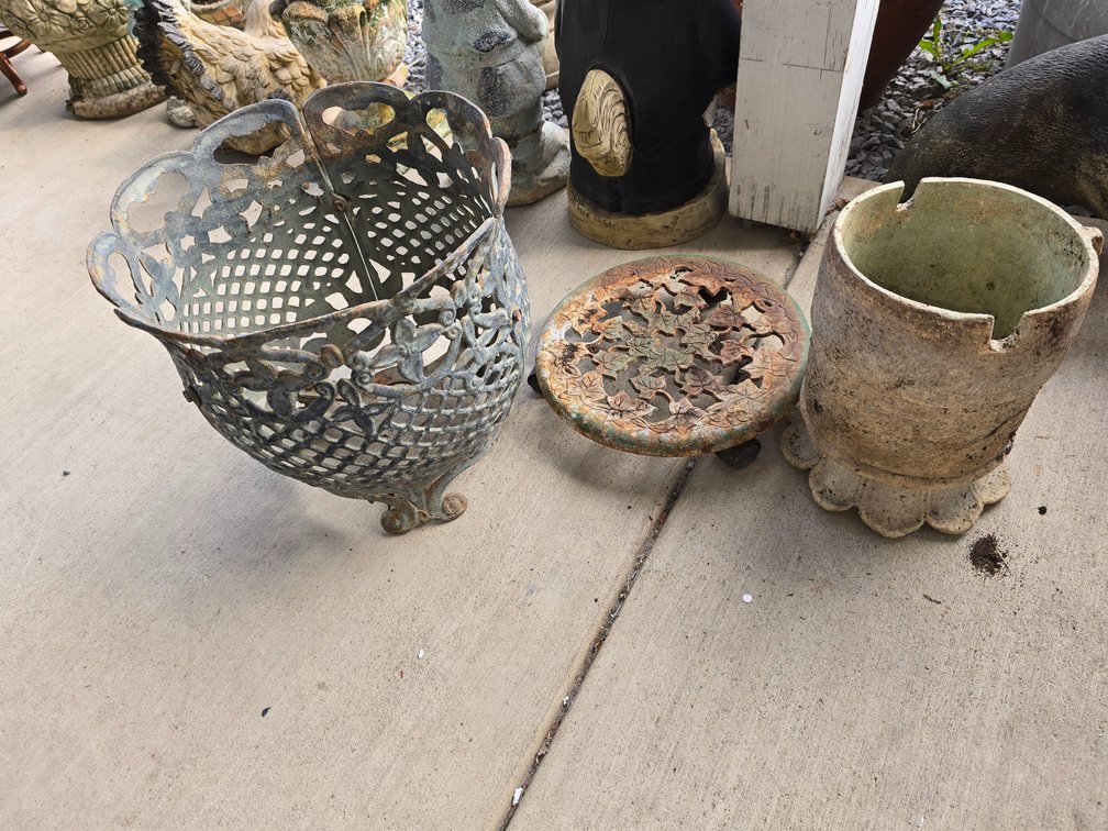 Iron planter, holder and pot