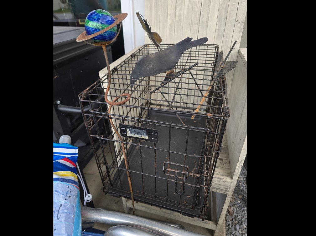 Sm. Rabbit Cage and yard art