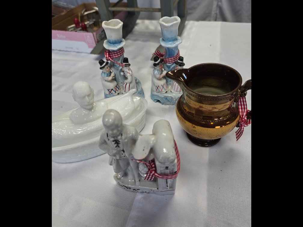 Thanksgiving candle holders and miscellaneous decor pieces