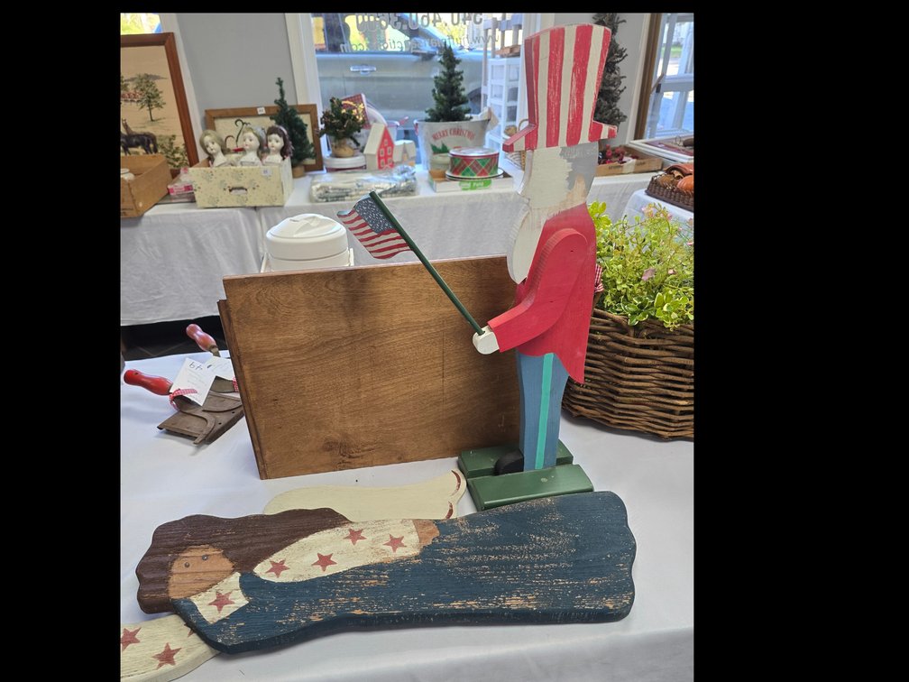 Two wooden Americana decor