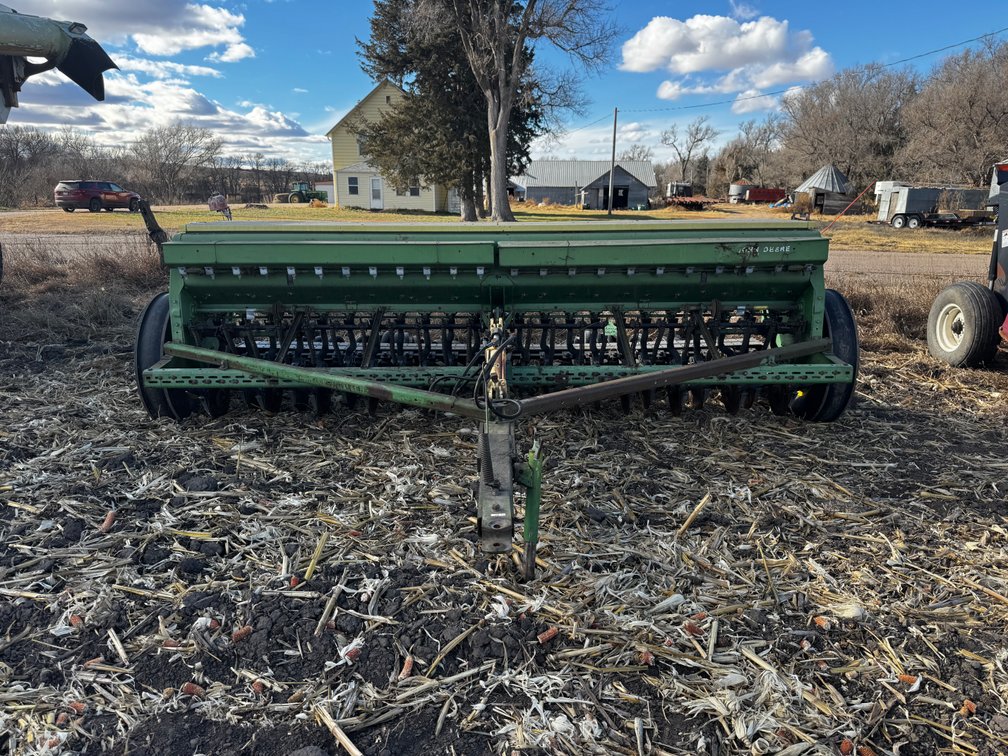 John Deere 8300 Grain Drill