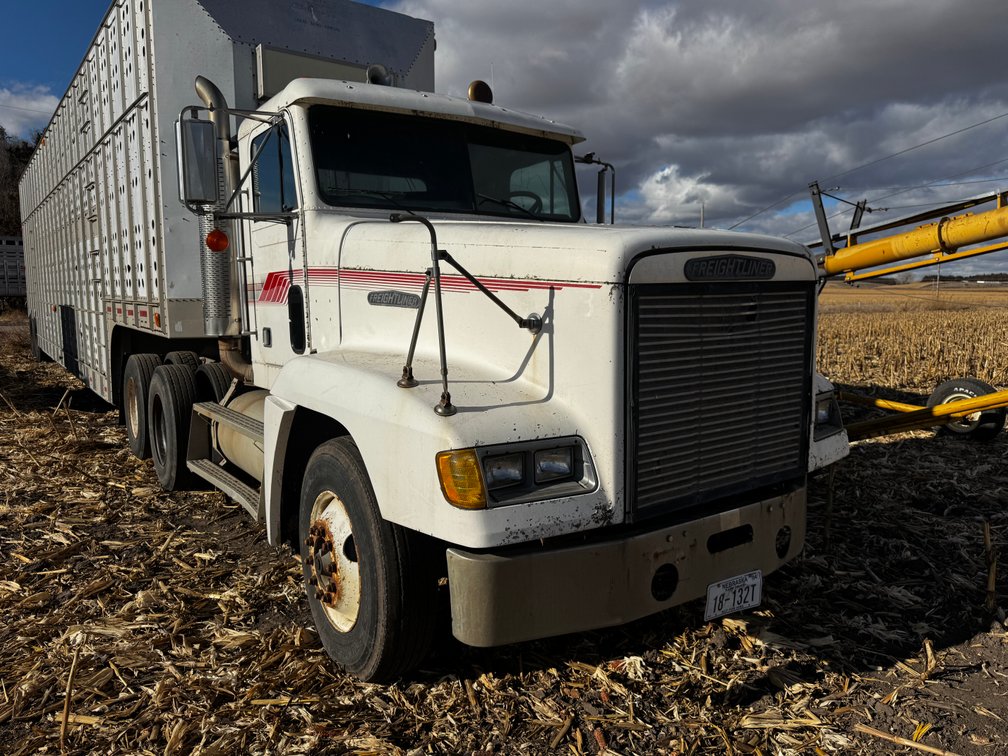 1989 Freightliner FLD120 Semi