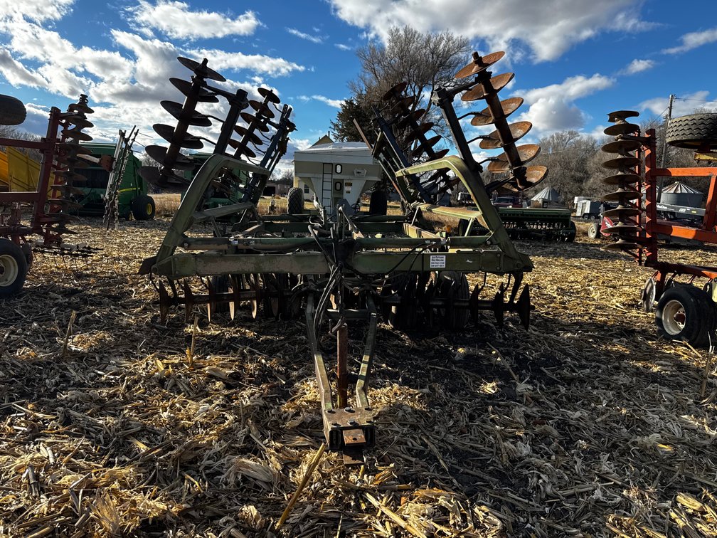John Deere 235 Disc