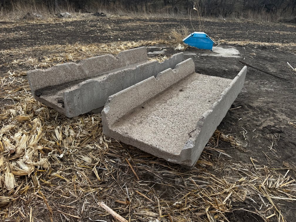(2) Cement Feed Bunks
