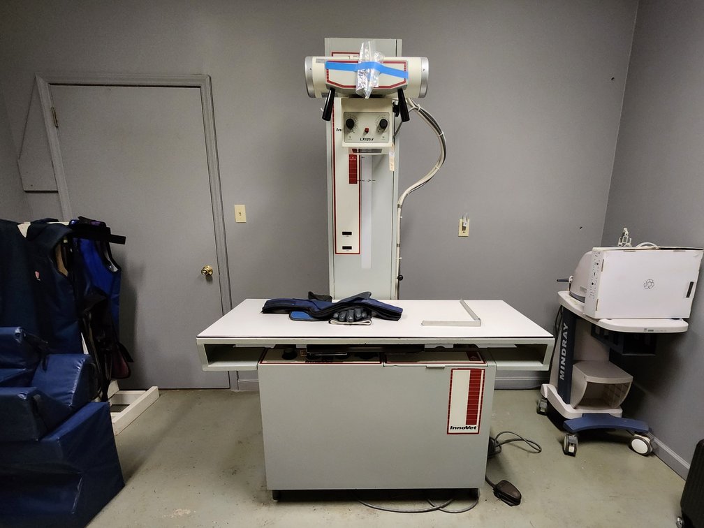 X-ray machine with generator 