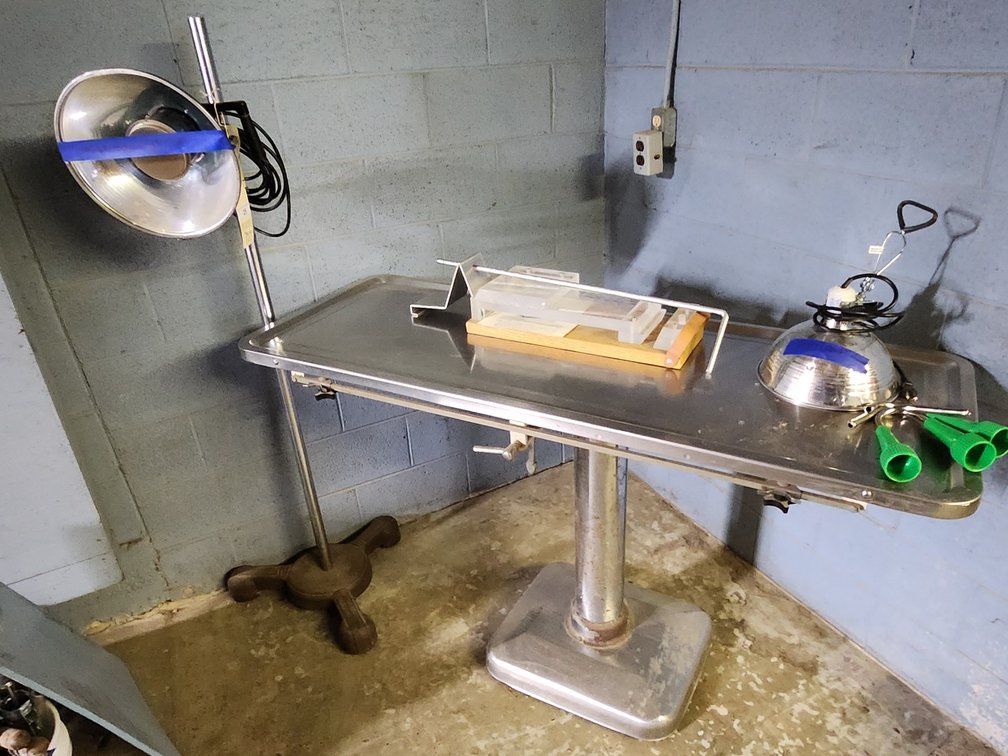 Surgical table & accessories
