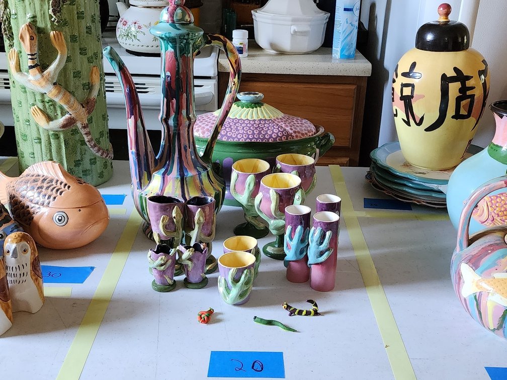 Handmade colorful lizard ceramic set