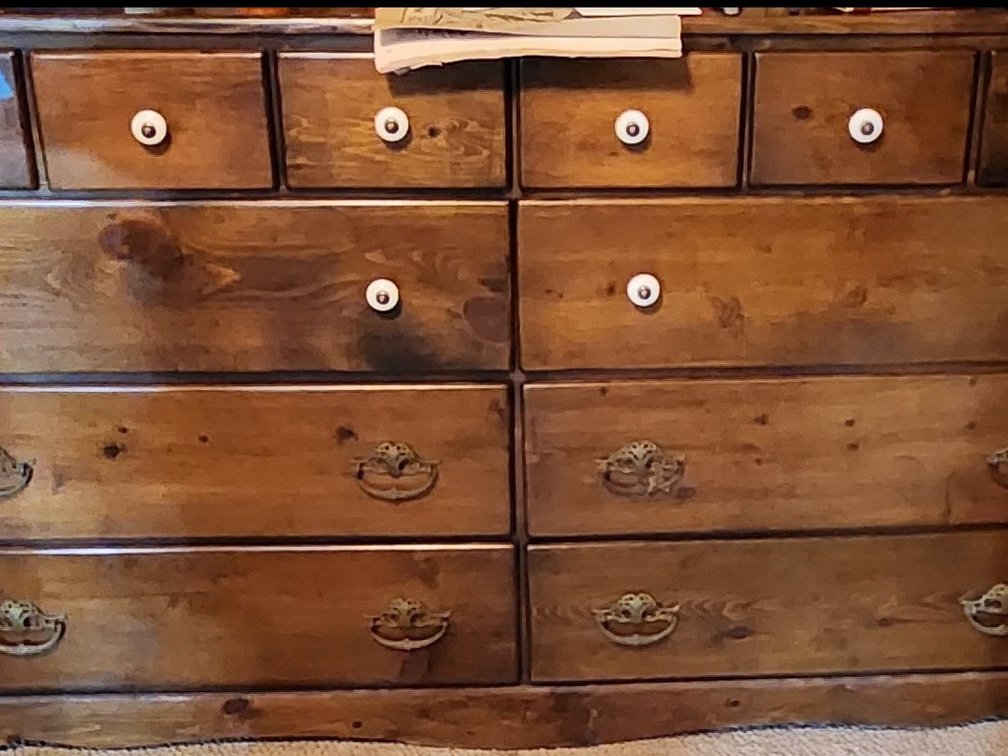 Wooden dresser 