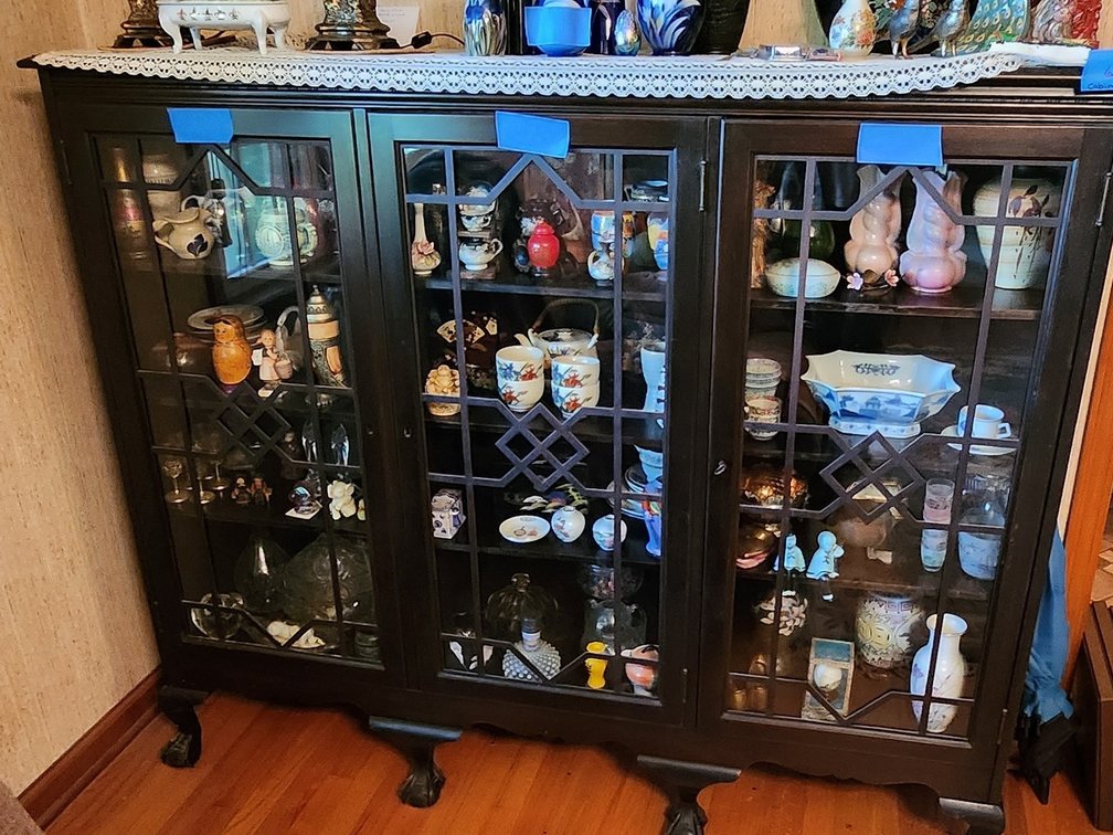 China cabinet