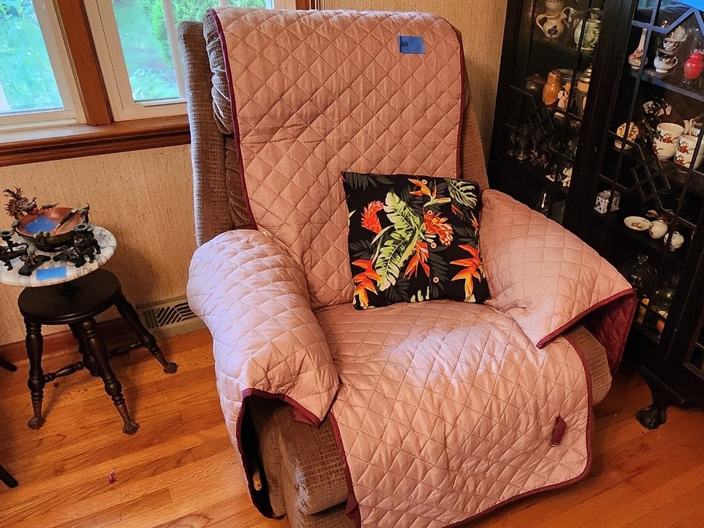 Recliners- set of 2 matching 