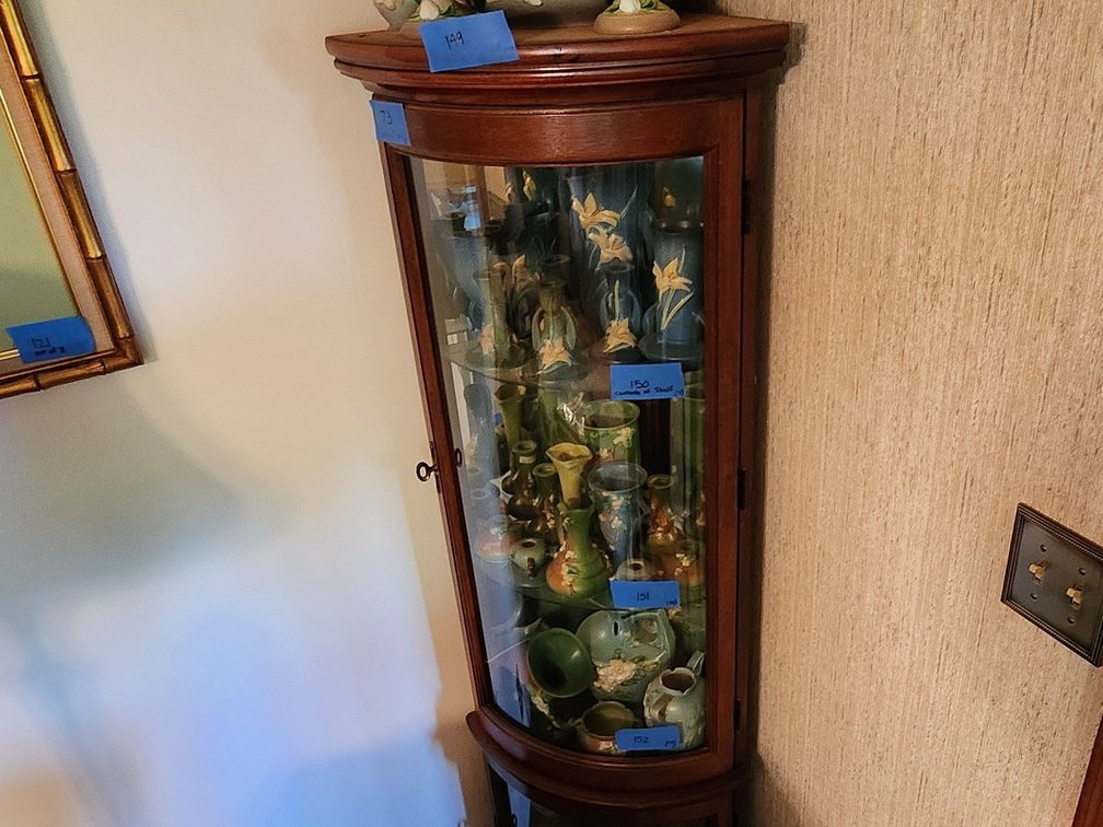 Corner curio cabinet