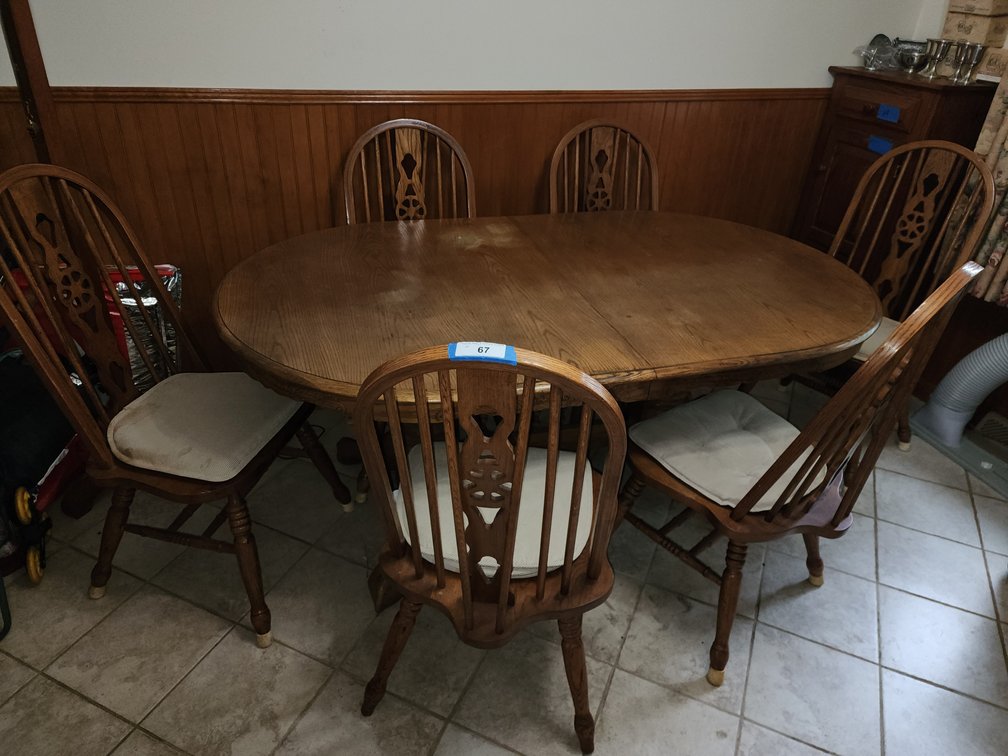 Oval dining dining table with chairs