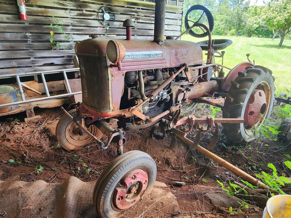 Farmall Cub Tractor 