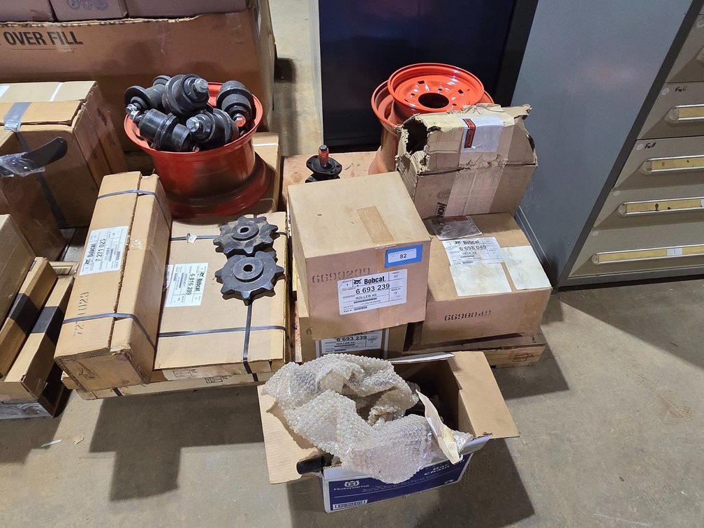 NIB- Bobcat Heavy Duty Parts