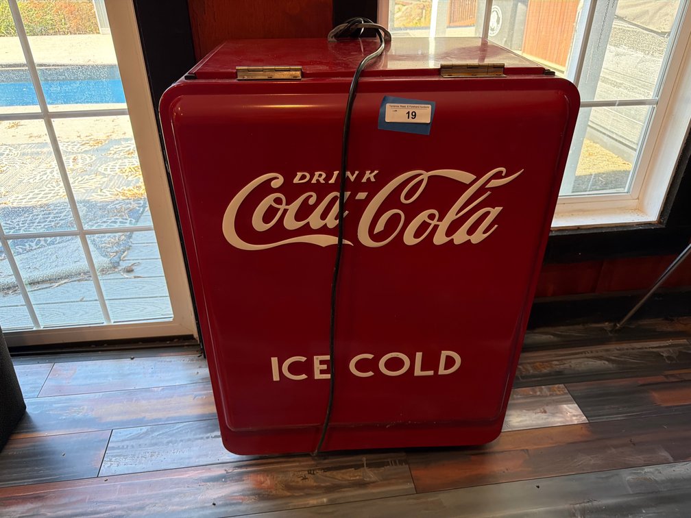 Official Coca-Cola ice chest cooler