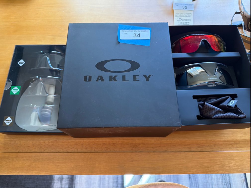 Oakley M2 Frame Xl Multi lens package in box