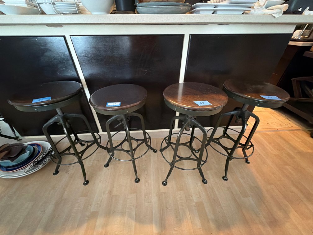 4 Bar Stools