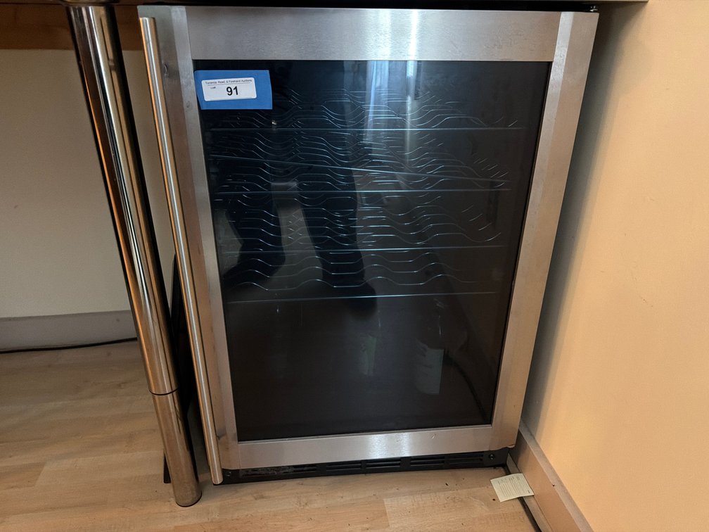 Magic Chef 50 Btl Compact Wine Cooler