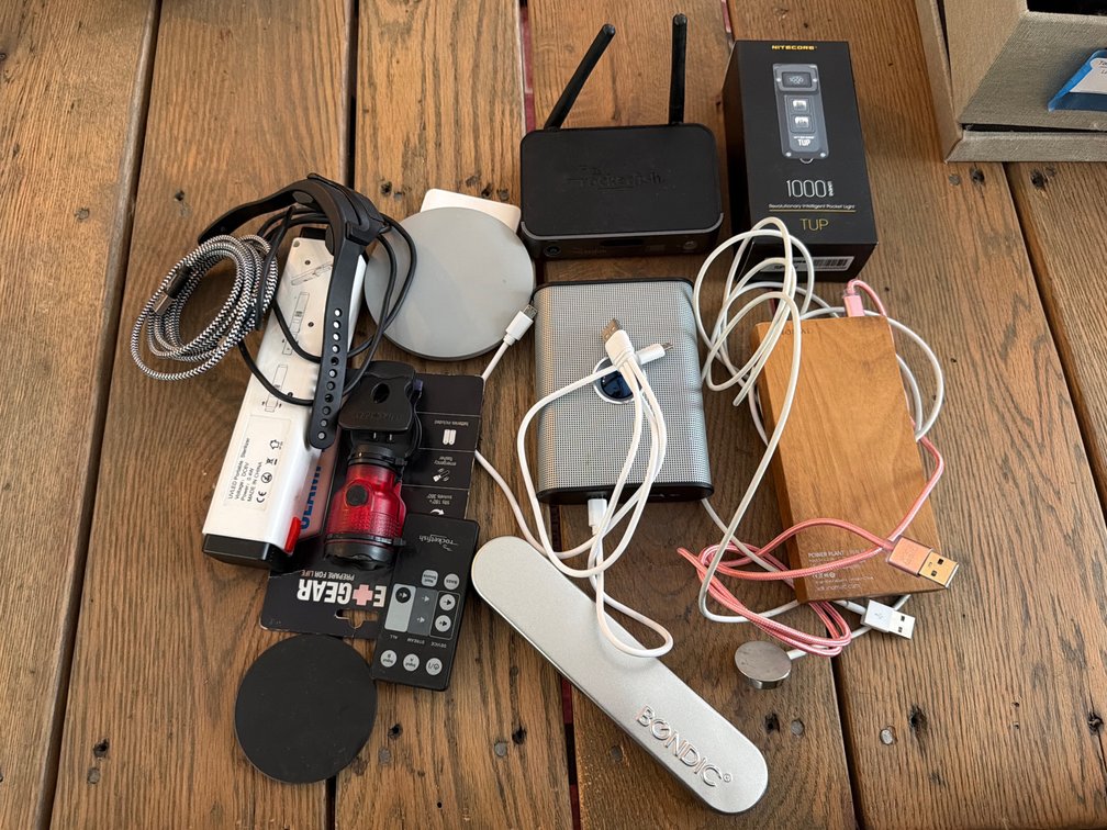 Rocketfish equip, misc electronics