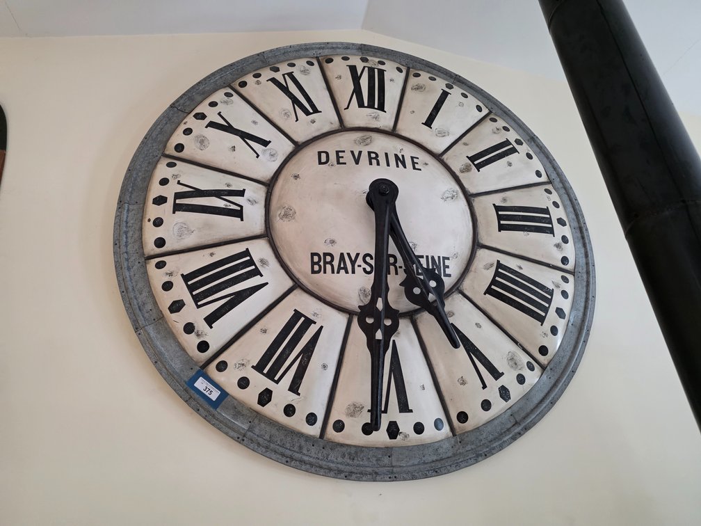 Large, heavy clock- 5ft diameter