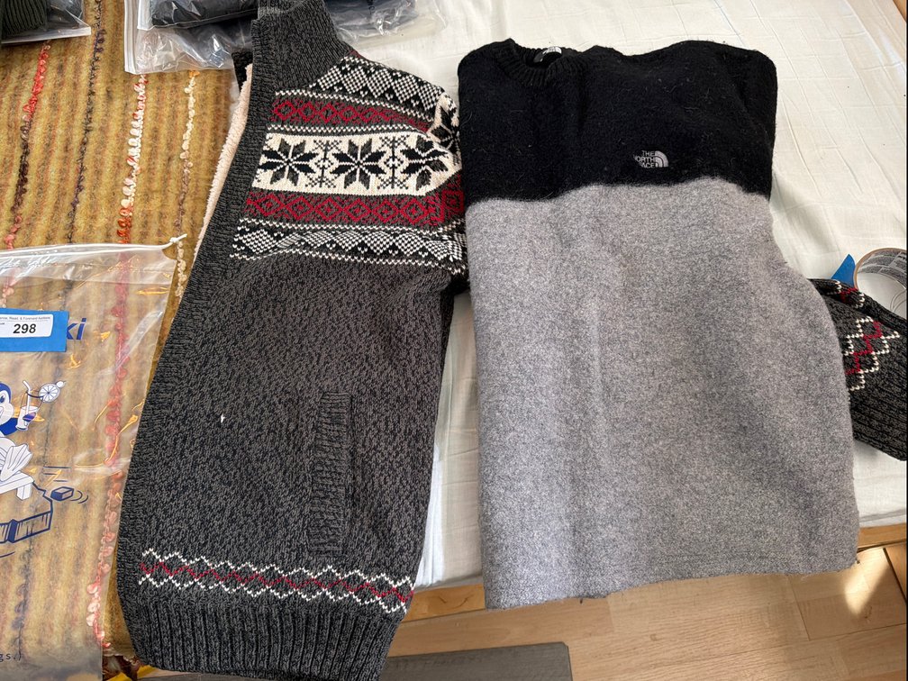 Sweaters- men's L