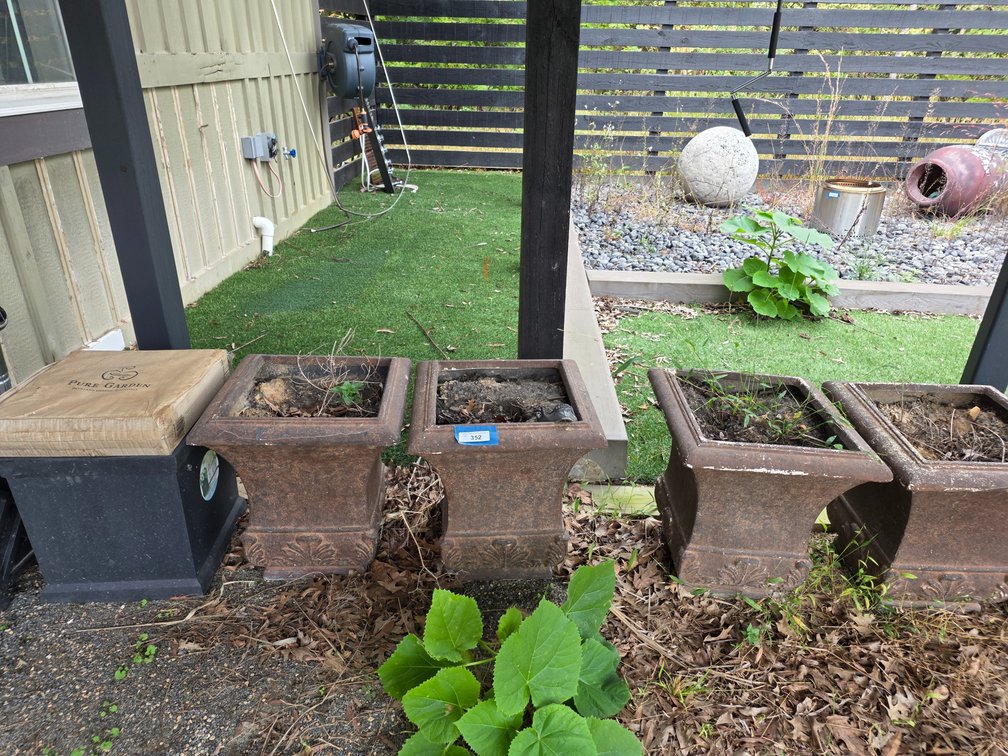 Flower pots