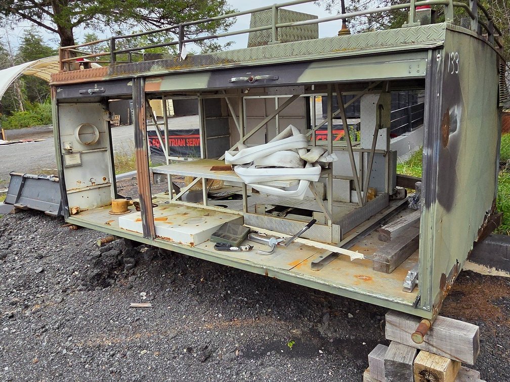 UNIMOG Truck bed Slide up doors