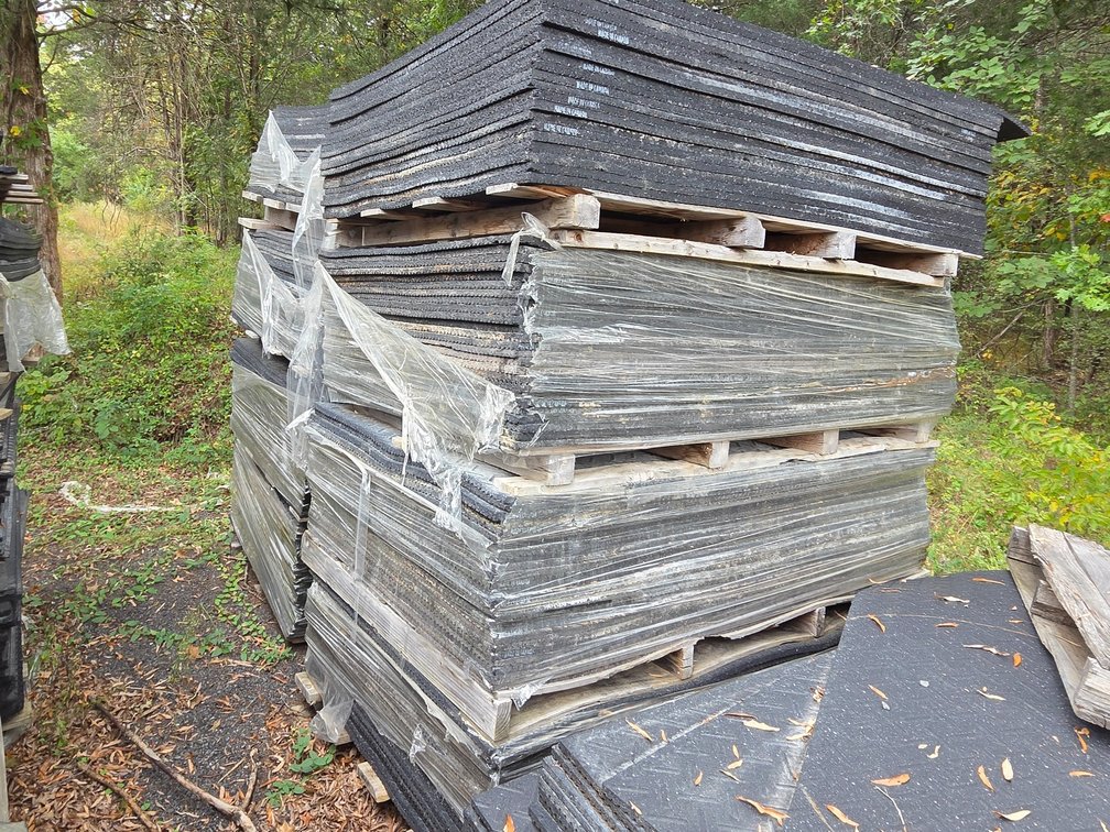 200 +/- Rubber Horse Stall Mats