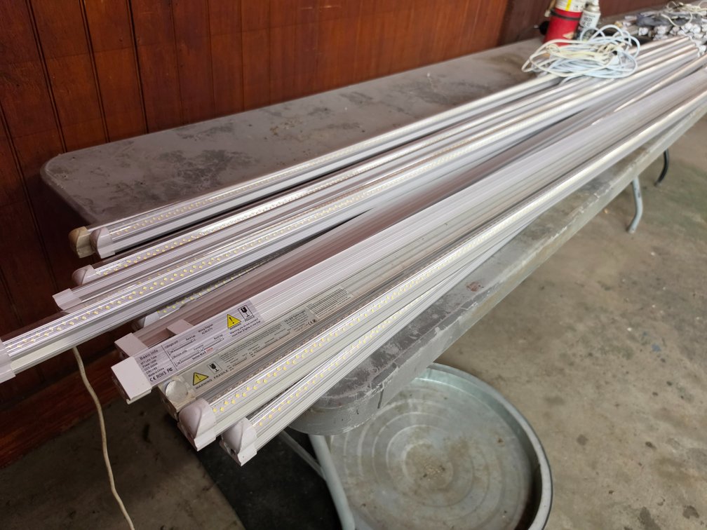 LED Shop lights (20+)