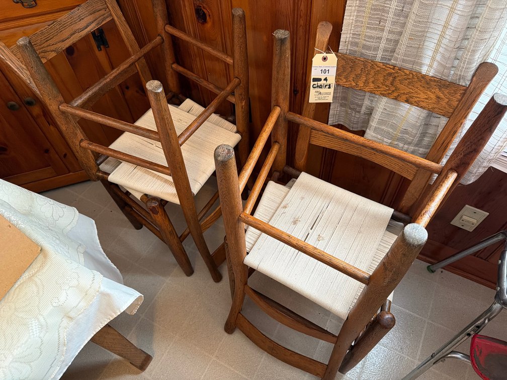 Farmhouse chairs- Set of 4 Reupholstered