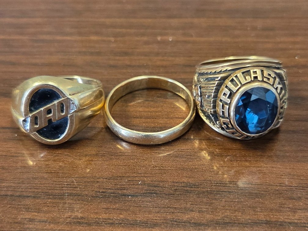 3 Gold Men's rings