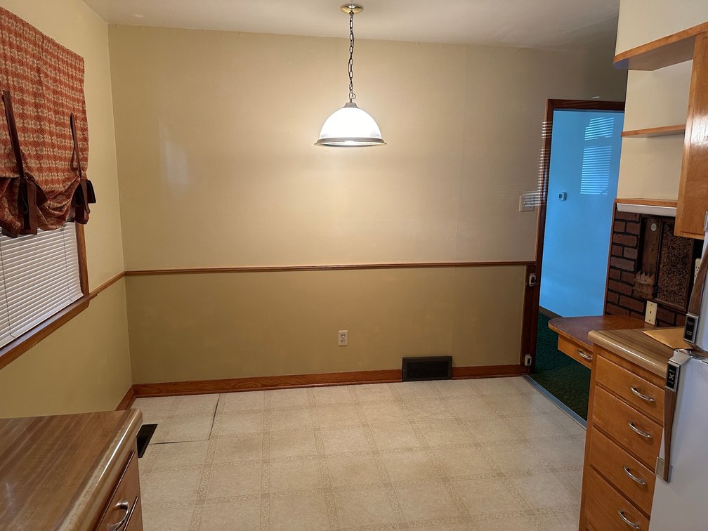 Image for 207 S Main Street, Early!