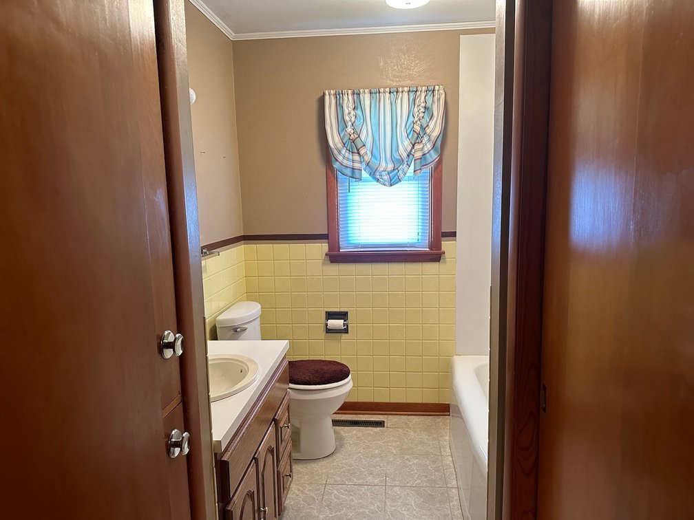 Image for 207 S Main Street, Early!