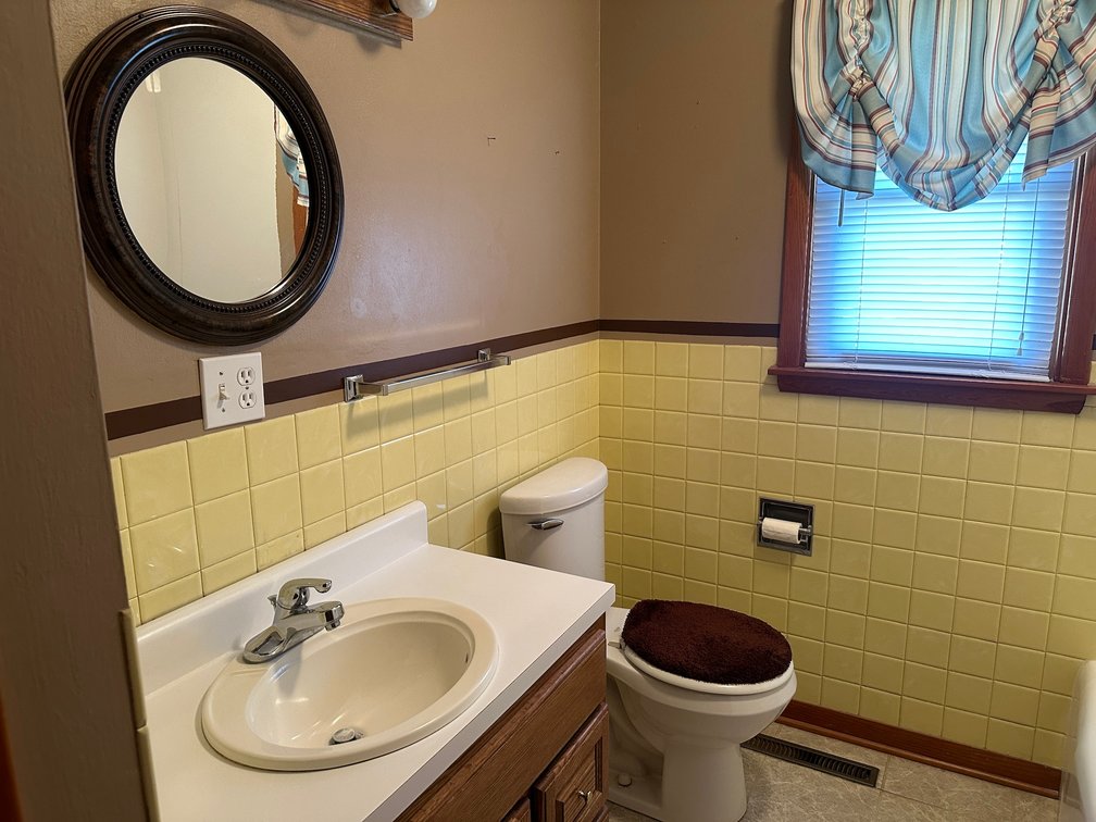 Image for 207 S Main Street, Early!