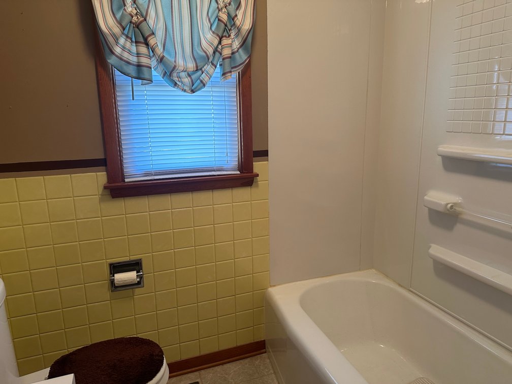 Image for 207 S Main Street, Early!