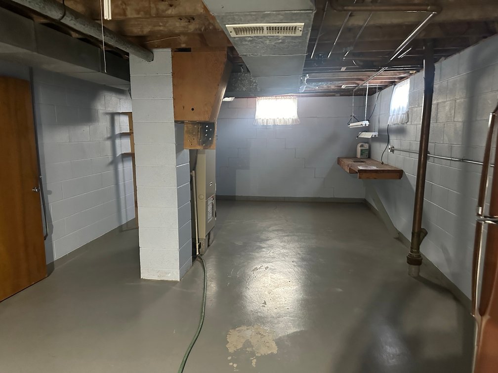 Image for 207 S Main Street, Early!