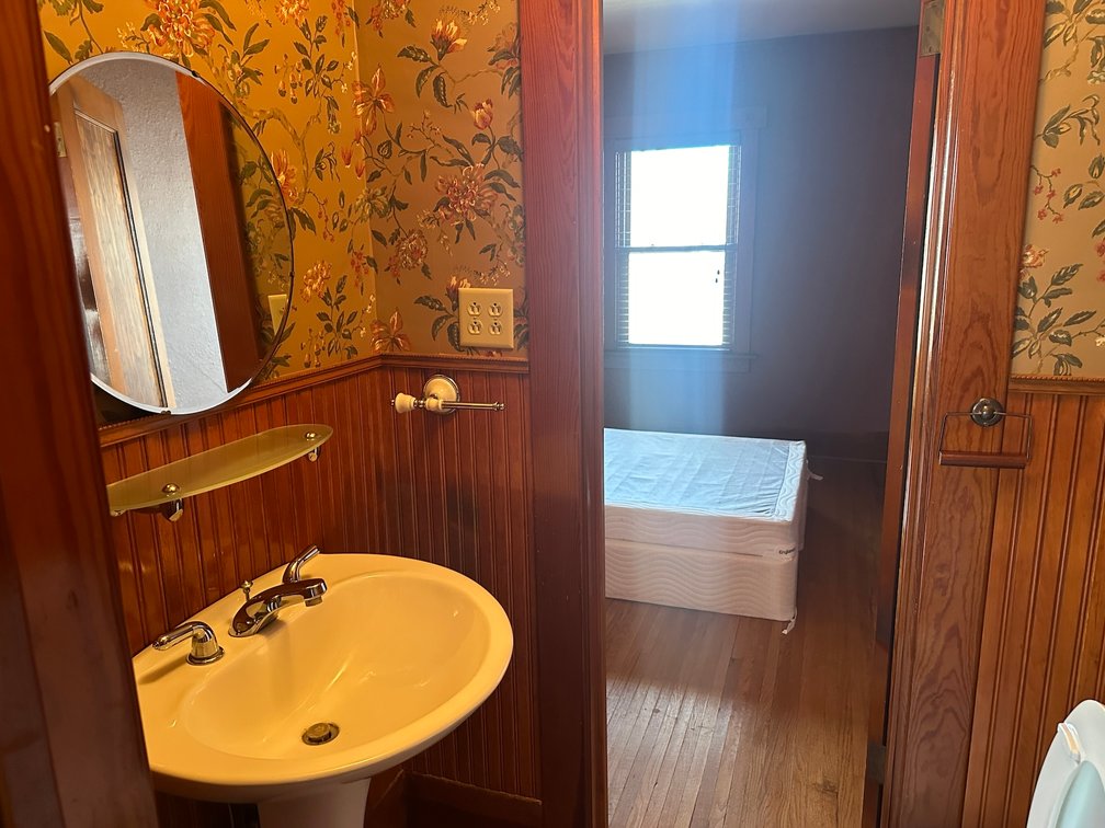 Image for 313 S Fulton Street, Newell!