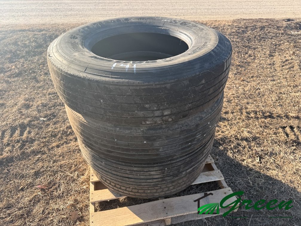 Set of truck tires