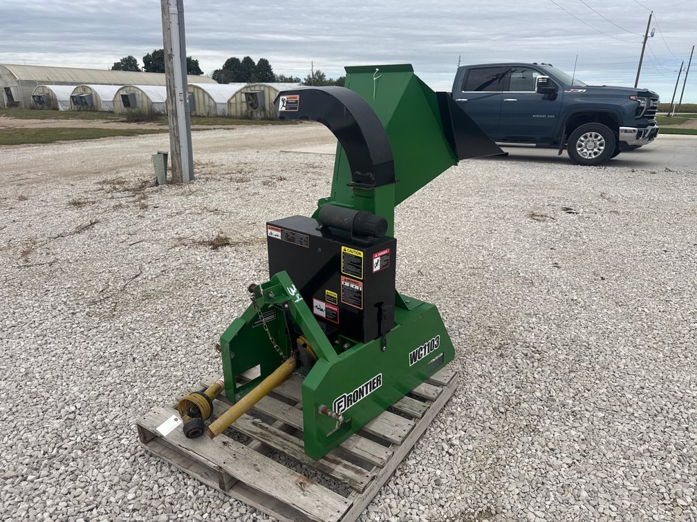 Frontier WC1103 wood chipper