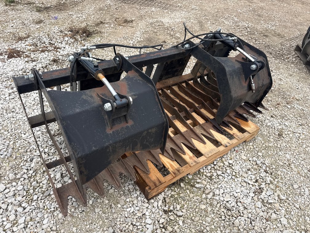 Skidloader grapple bucket