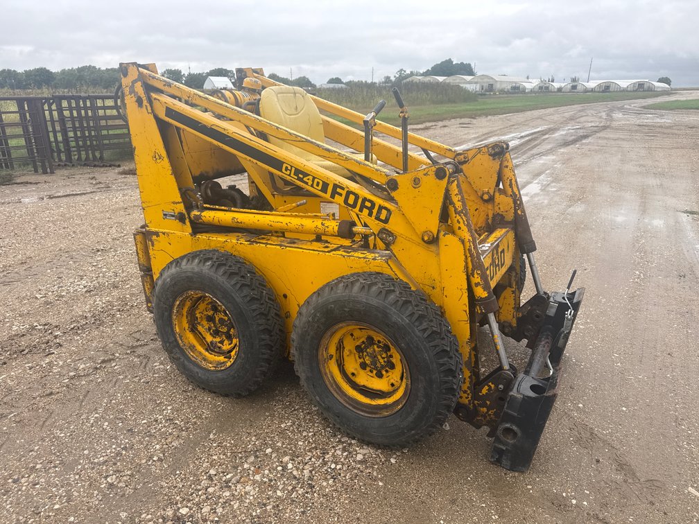 Ford CL-40 skidloader