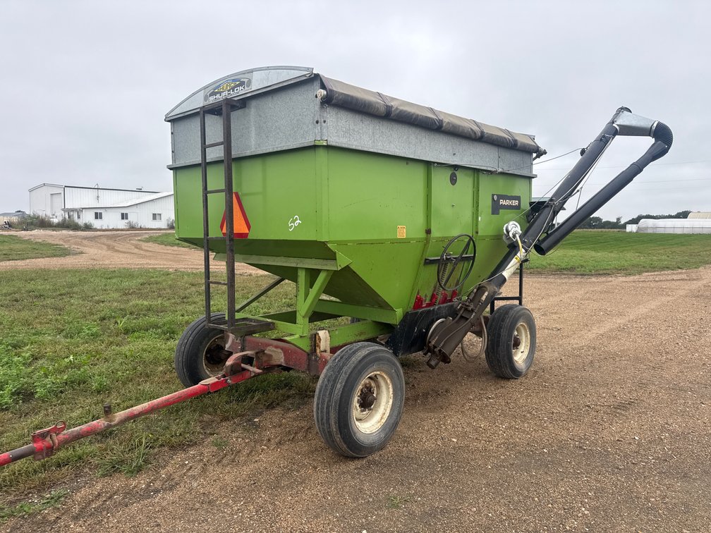 Parker wagon with seed auger