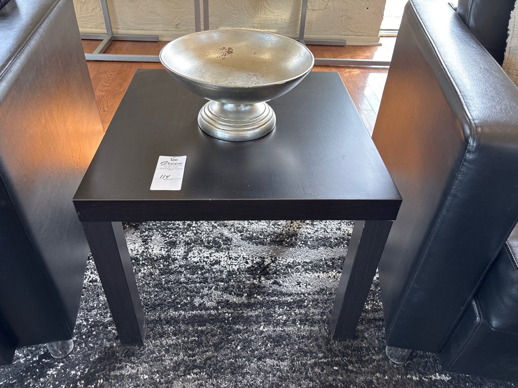 Coffee Table & Decor