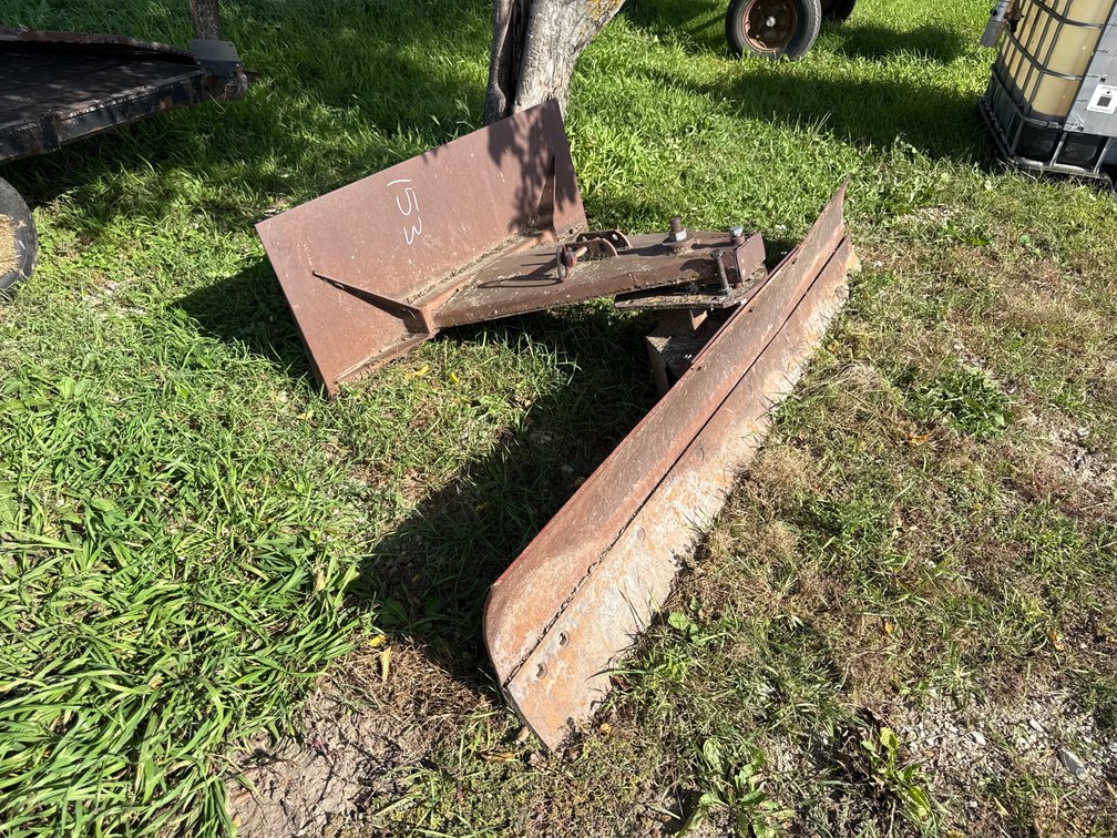 Skidloader blade