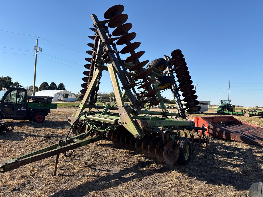 John Deere 331 disk