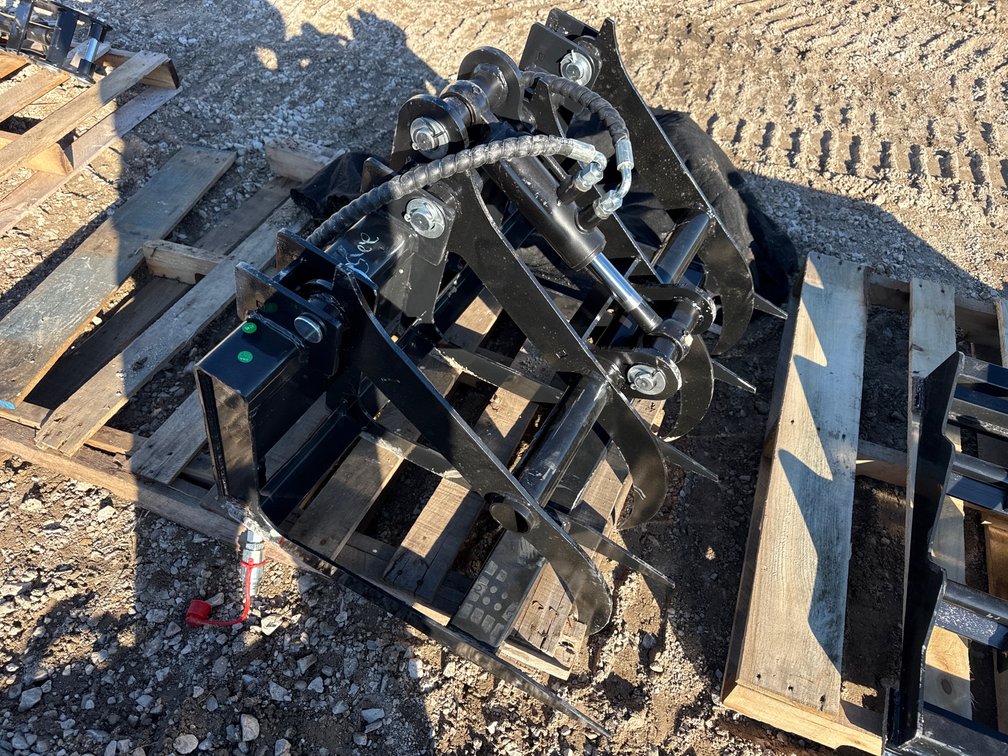 Mini skidloader grapple