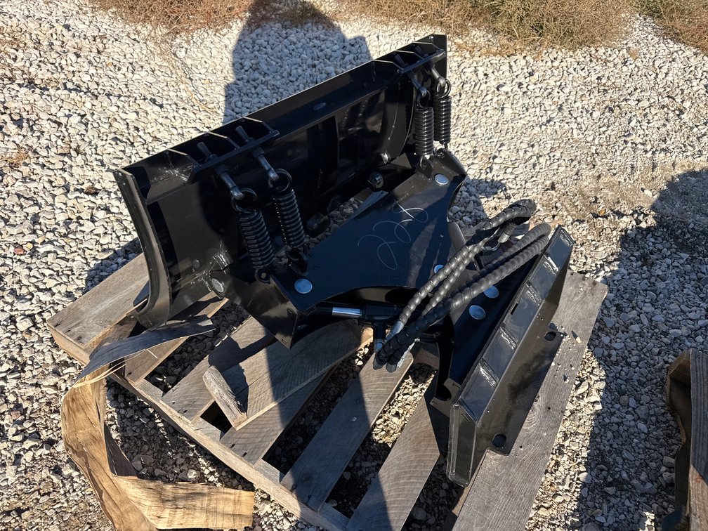 Mini skidloader snow blade