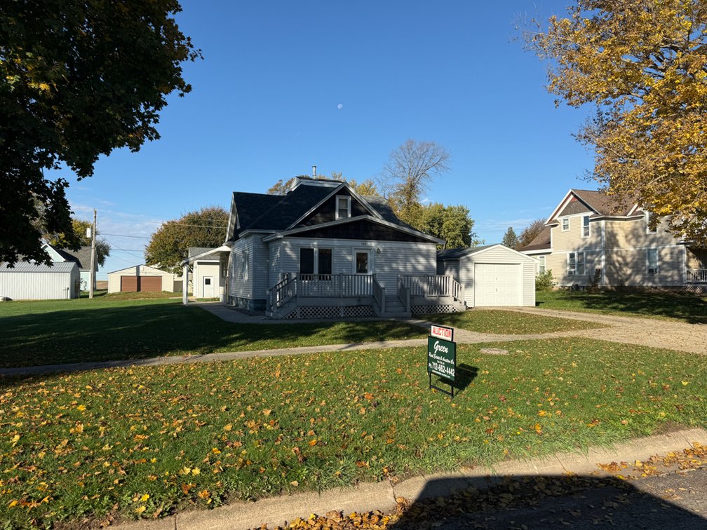 119 S Lena Street, Holstein
