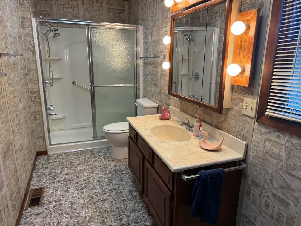 Image for Holstein, IA Real Estate Online Only Auction!